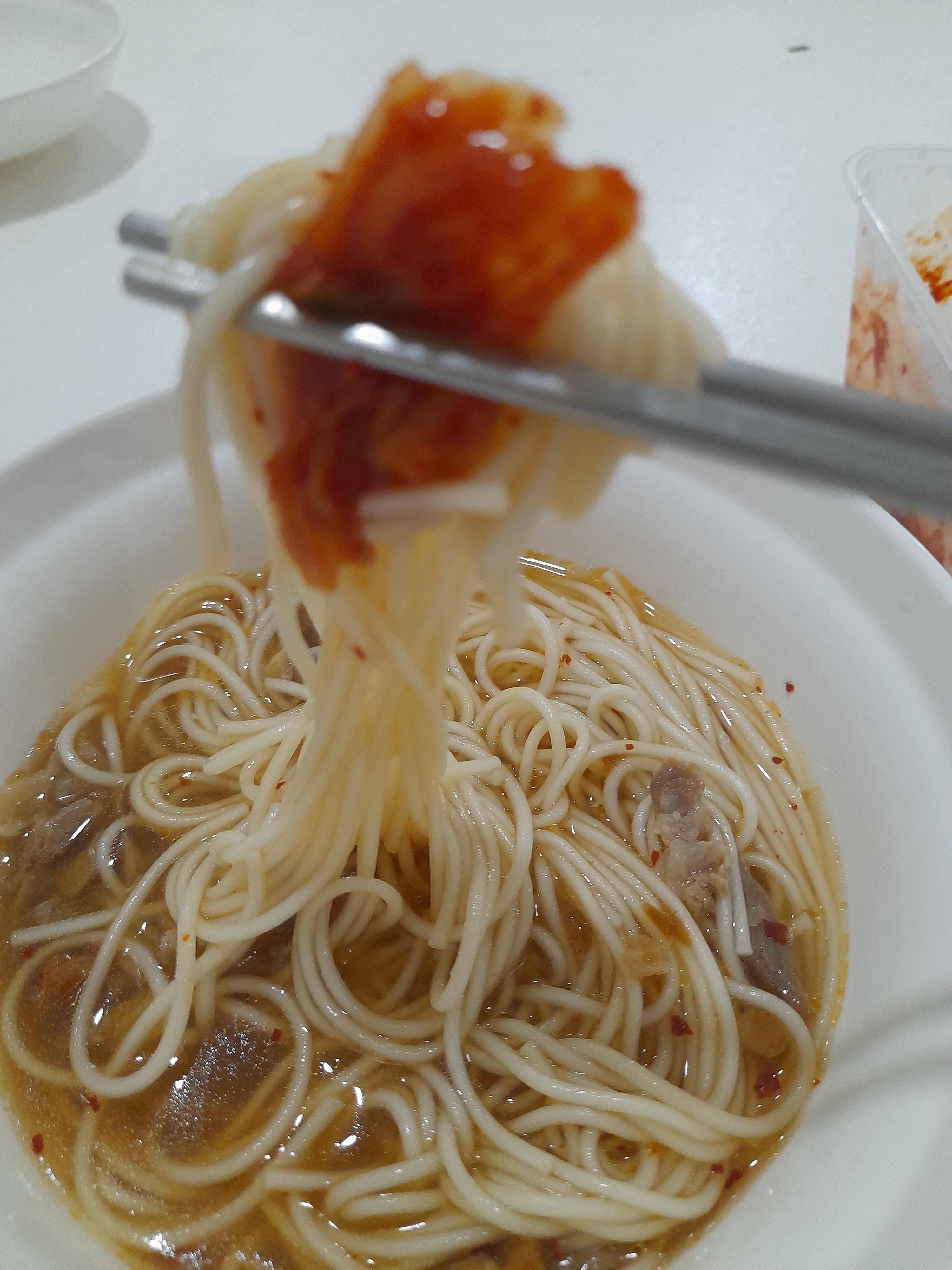  야근하다가 국수스킬을 터득한 남자 (Feat. 너는 이미 죽어있다 ㅡㅡ;)