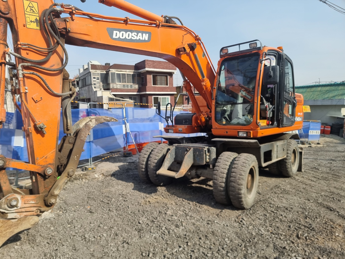  두산 DX140W 2015년식 6500만원 판매합니다.