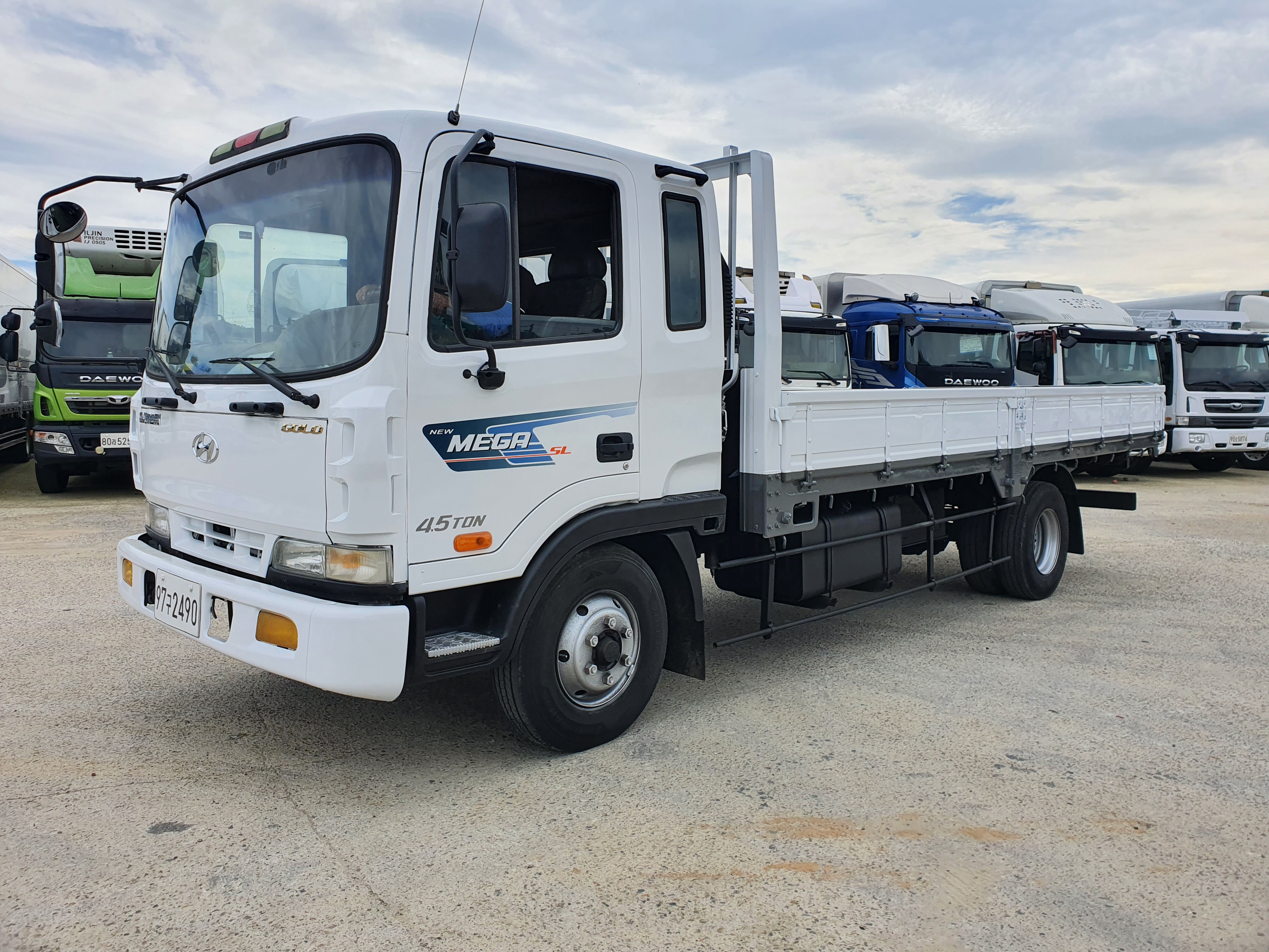  4.5톤 중축카고 2000.428만키로주행 매연저감장치장착 하부보강특트럭www.specialtruck.co.kr