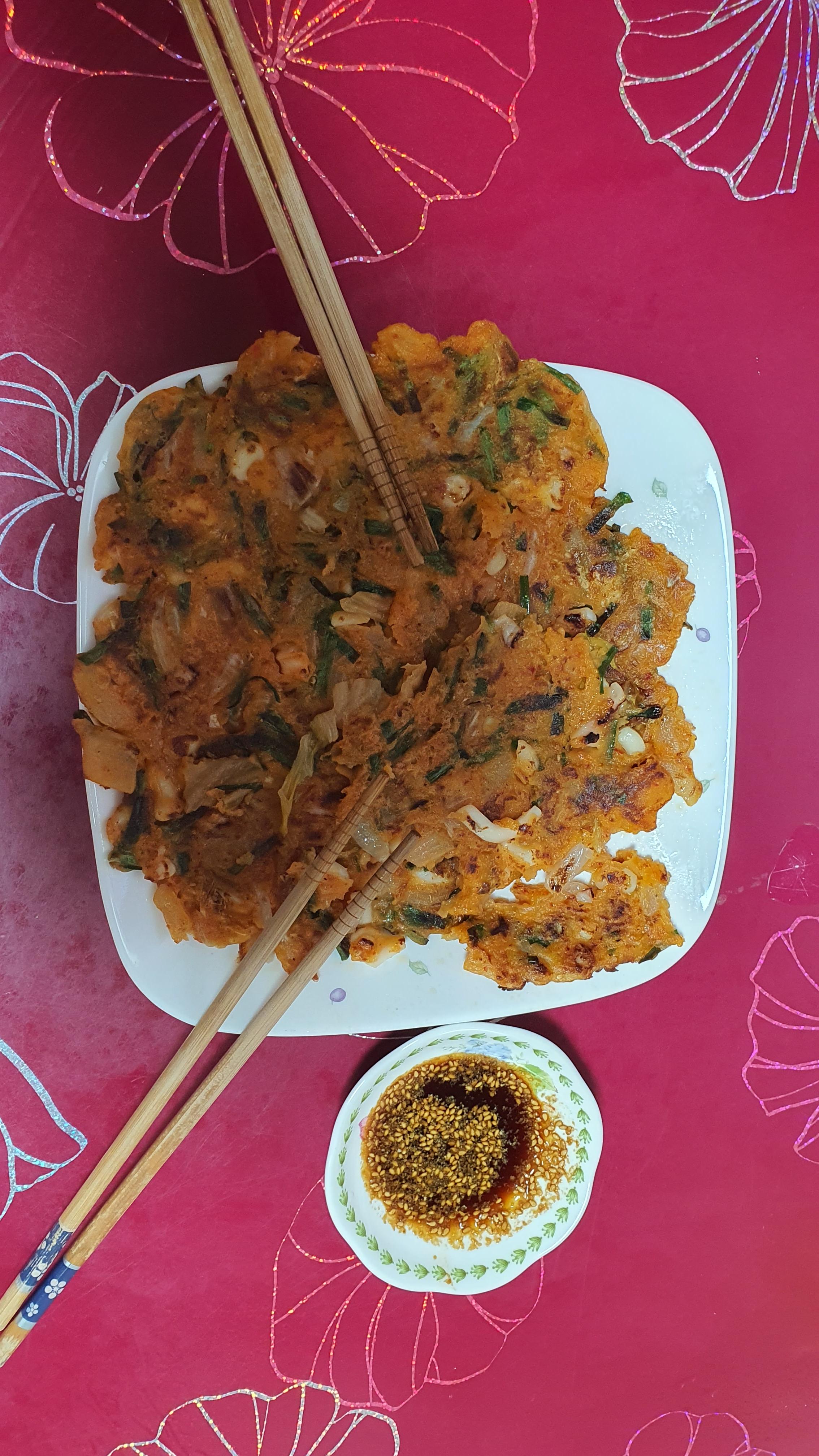  역시 김치전은 집에서 후라이펜으로...