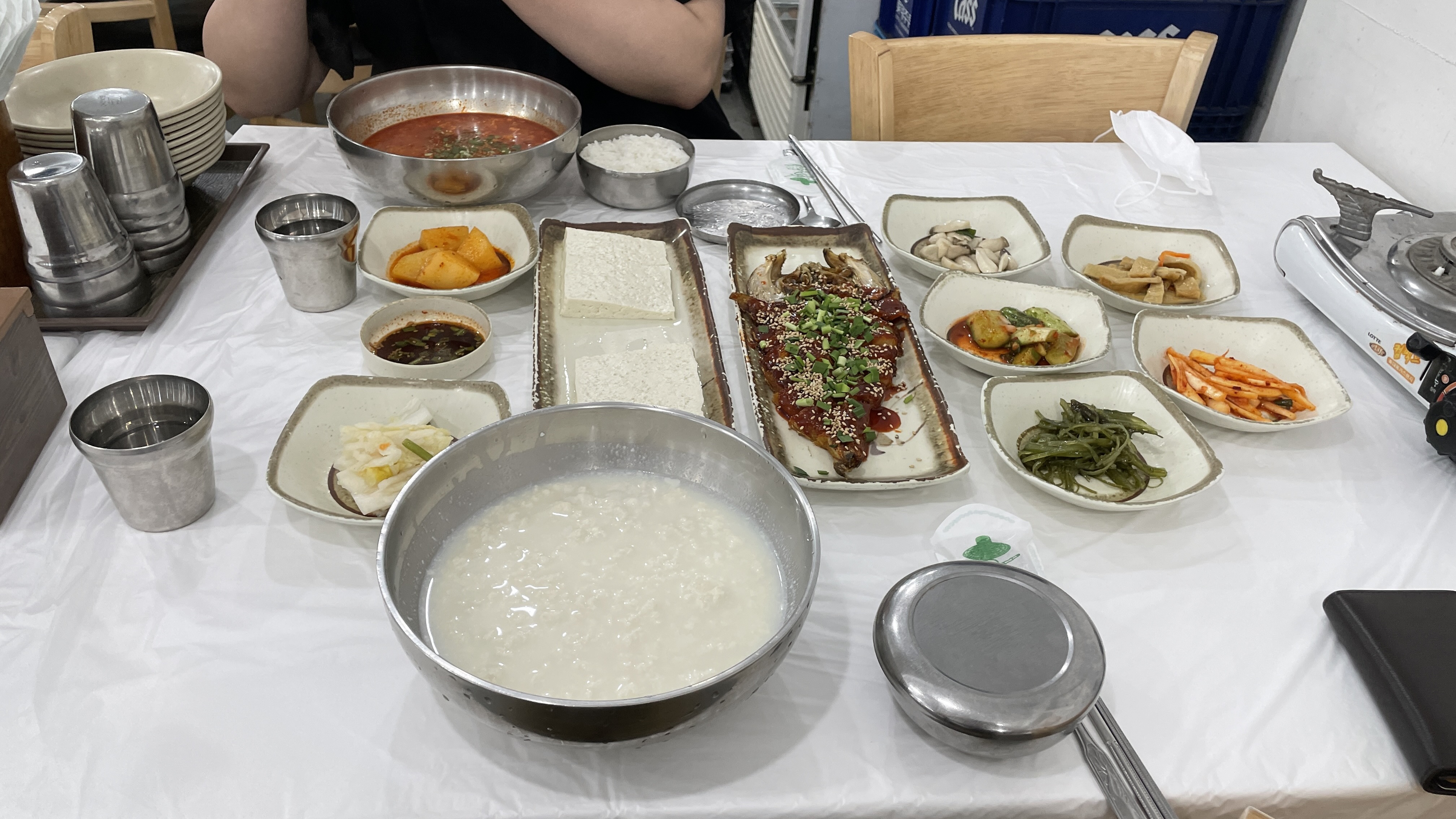  경포대 돌아다니다 우연찮게 들어간 태백산맥에서 순두부 세트 먹고 집에 갈 힘을 얻었다