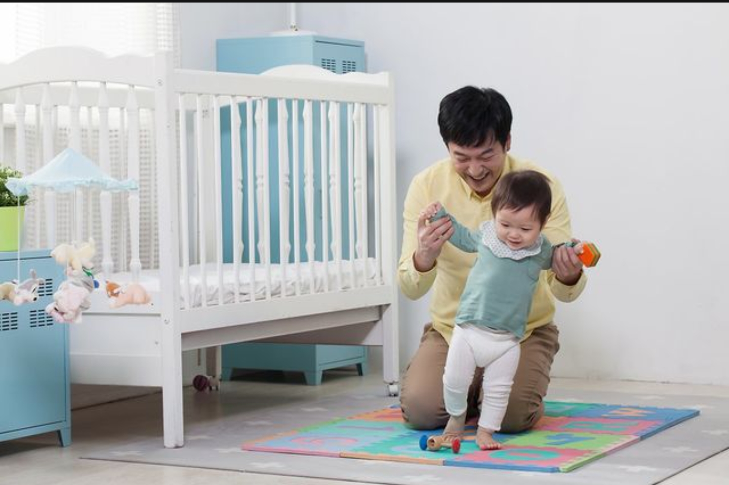  아이의 걸음마를 도와주는 방법