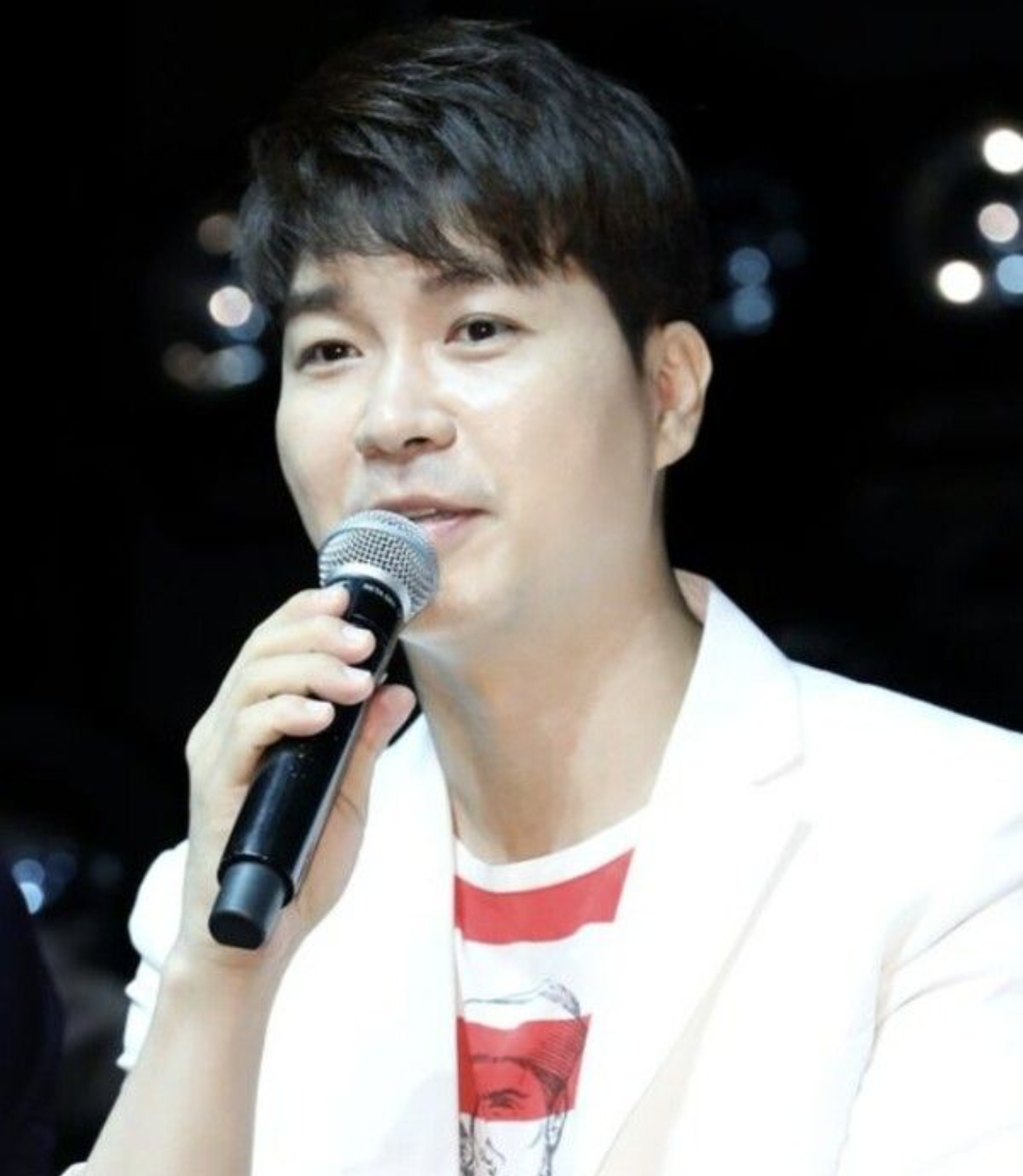  박수홍, 전 여친 감금 ? 루머를 유포한 유튜버 김용호 불구속 기소