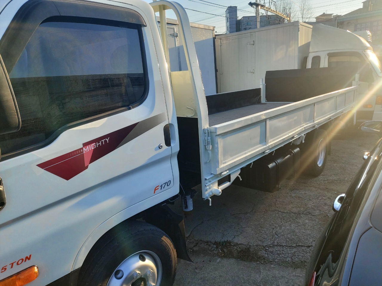 3.5톤 리프트카고 2014년식 330000키로 특트럭
