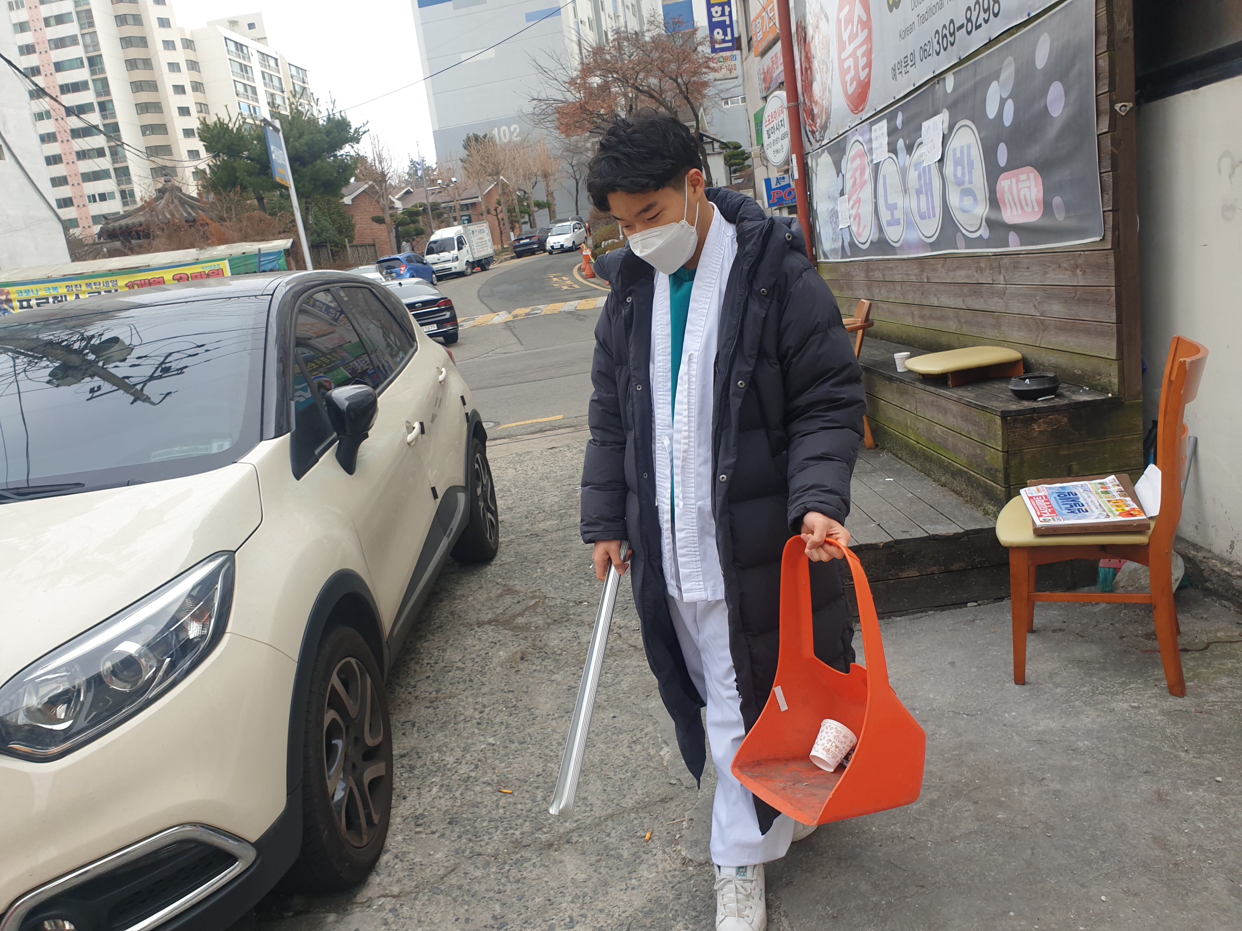 해동검도 청소년들과 명덕봉사회 연합청소활동 (1.23)