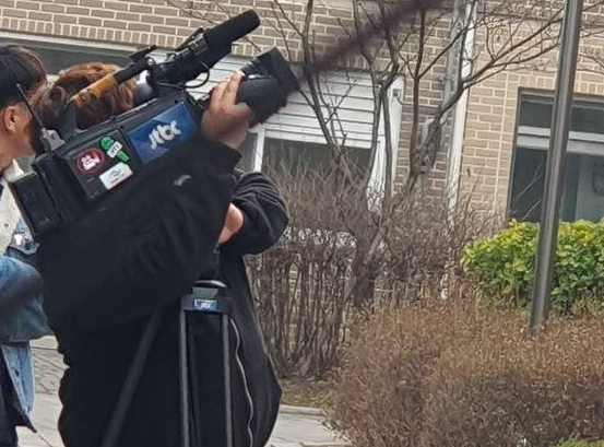  삼일절에 일장기를 건 아파트 단지 주민(첫마을3단지)