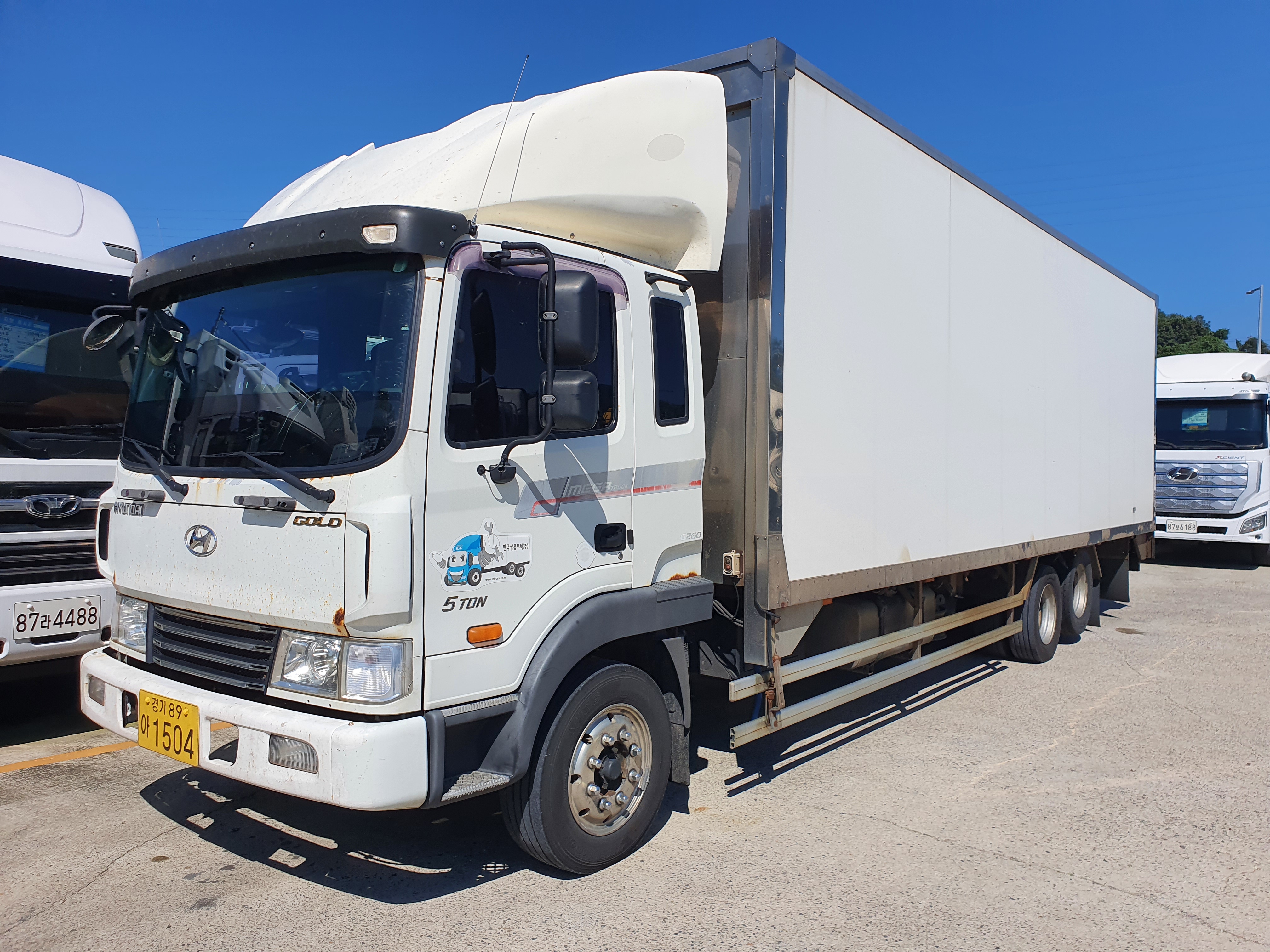  써브완바디6.5톤 써브투냉 냉동완바디2014.5696,000km조르다설치동보써냉동(하부타입) TRU-80U써브냉동기메인내동기추가