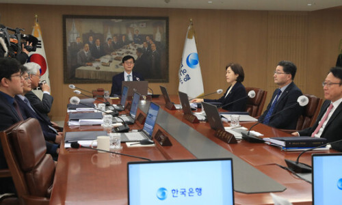  0223 국내주식차트분석 (금리동결,손해보험주,엔씨소프트강세)