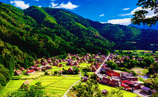 일본 본래의 풍경이 남아있는 마을 시라카와고