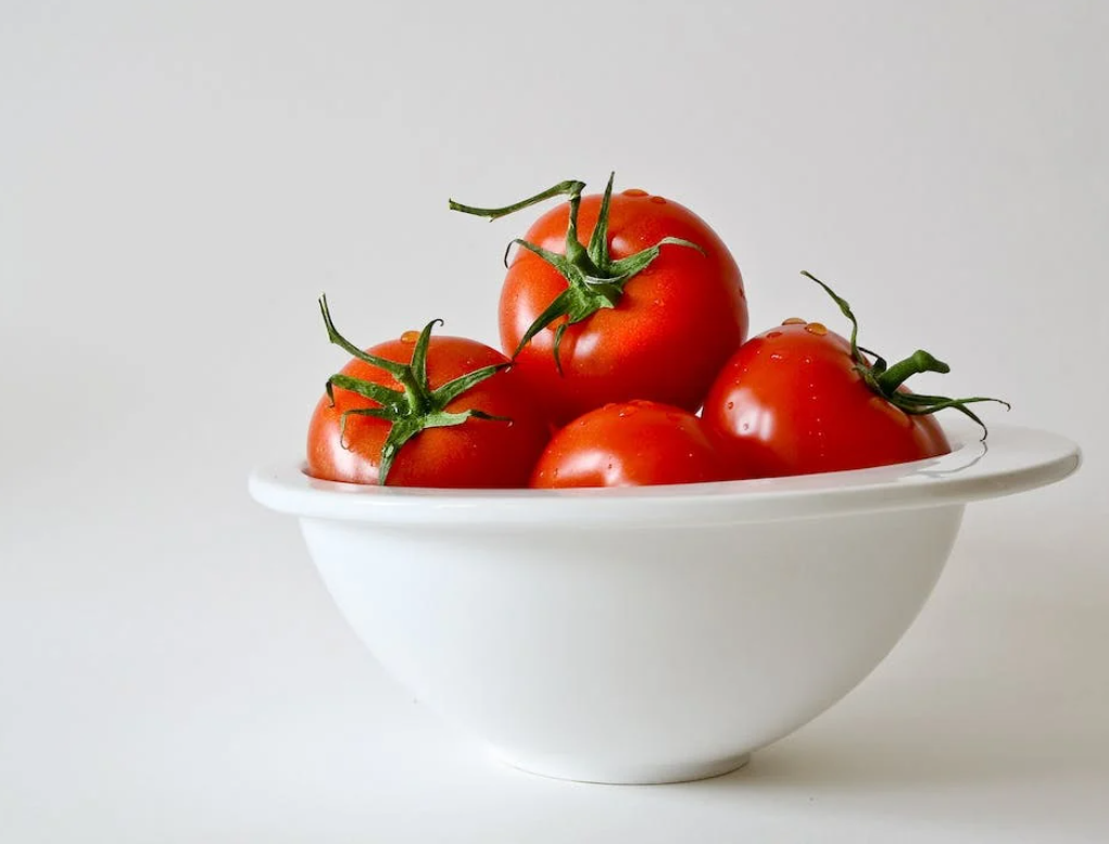  토마토 영양분 효능 정보와 먹는방법 & 부작용 대한 정보 입니다.
