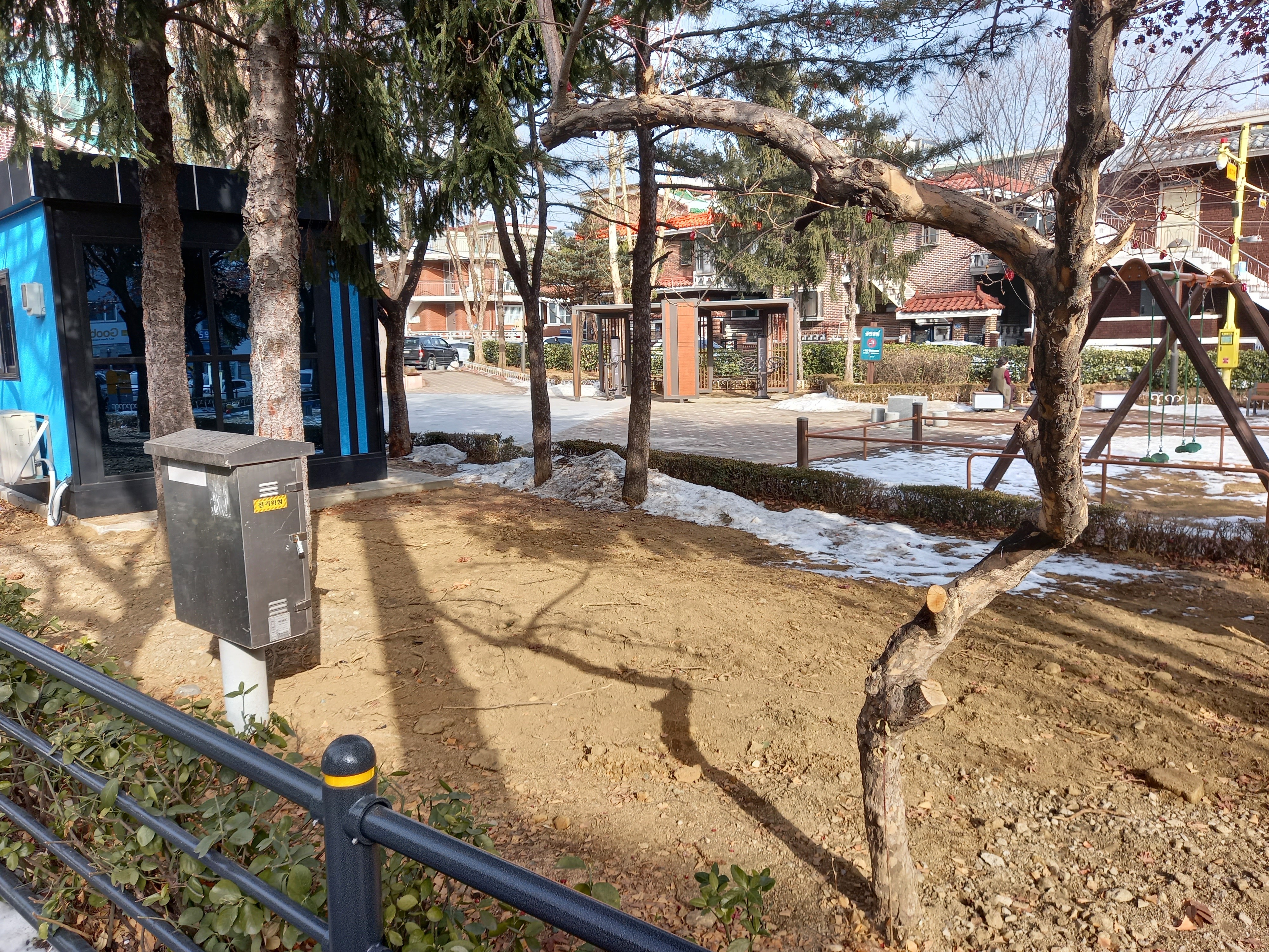  경기도 구리시 가능골공원에서 찍은 사진들을 업로드합니다.