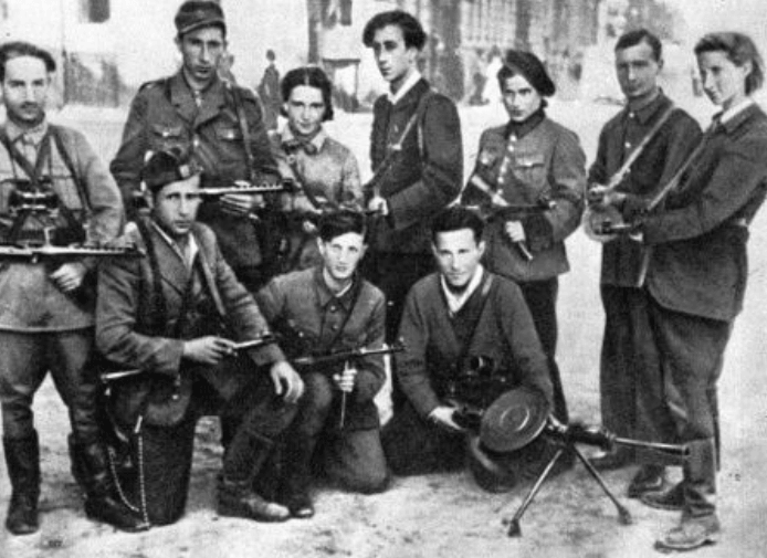 제 2차 세계대전 이후 독일인의 대학살을 시도한 유대인 조직 '나캄'
