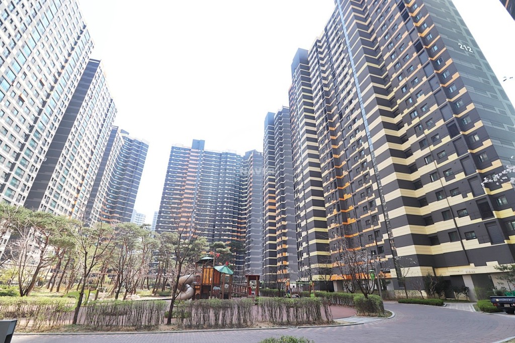  영끌족이 라면만 먹고 산다는 대구 지역 아파트..무차별 공급에 바닥이 어딘지 모르고 떨어지는 대구의 폭락아파트 10곳을 소개합니다.