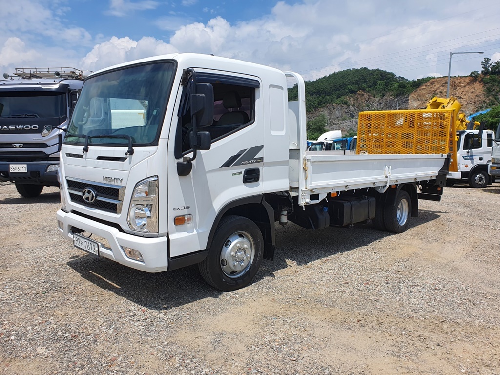  현대 3.5톤 올뉴마이티3.5톤농업용사다리차자동사다리차 16년10월170마력487,000 Km무선리모컨장착