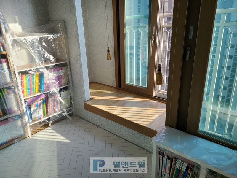  충주 연수힐스테이트아파트베란다 화단덮개 시공 화단데크 화단꾸미기 셀프화단덮개 화단덮개diy 자작나무화단덮개 필앤드필