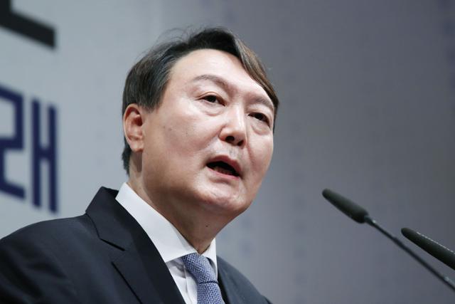  윤석열 “빼앗긴 국민주권 되찾아 오겠다”…위험한 선동의 시작.