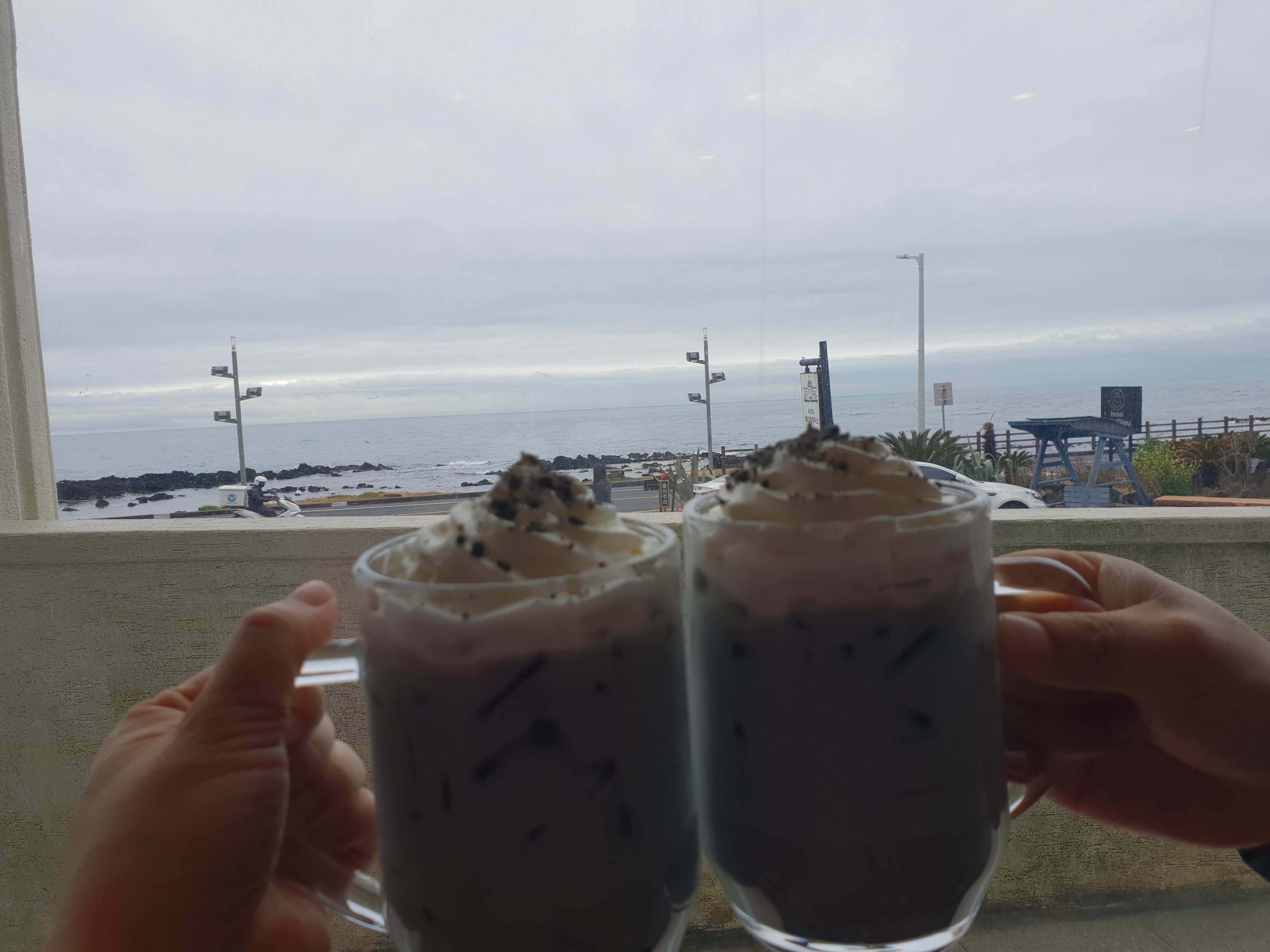  제주도 바다전망 카페, 스타벅스 용담 DT점