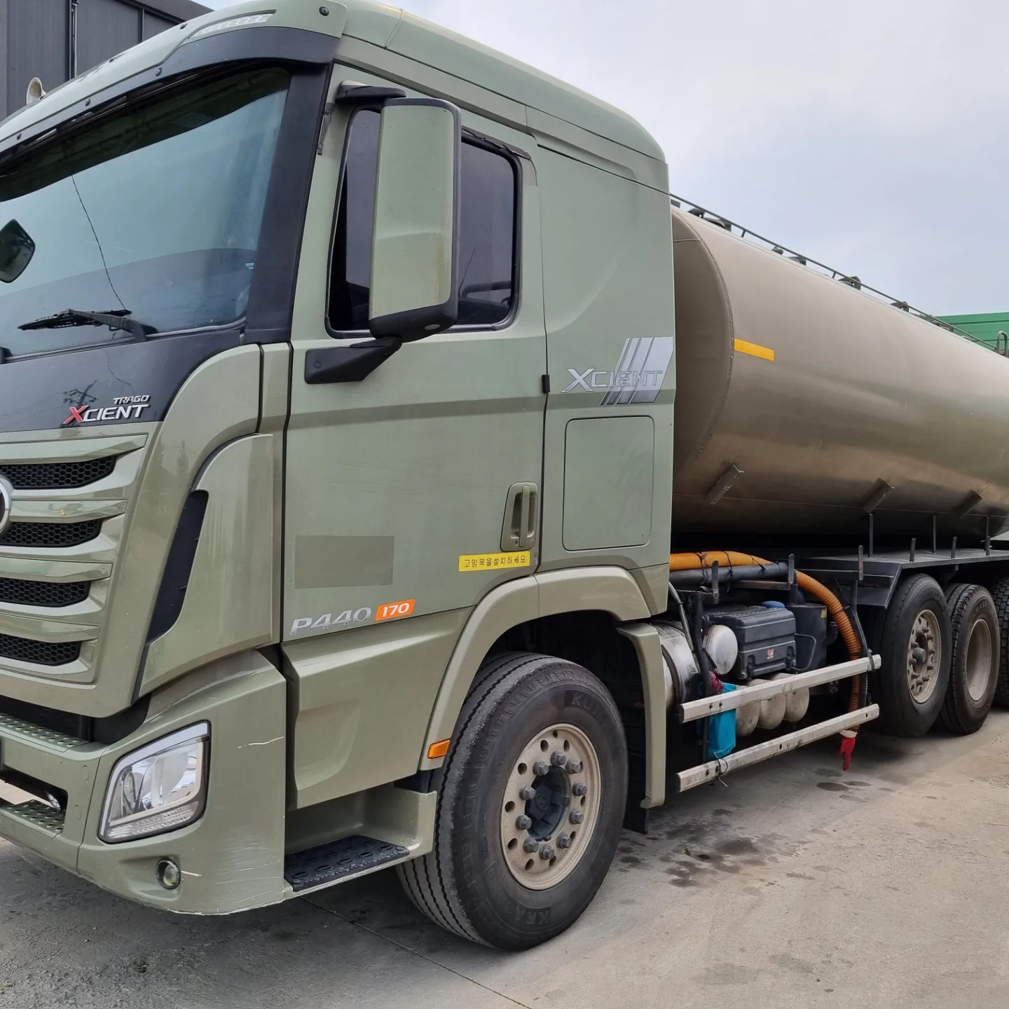  엑시언트버큠로리 1+3버큠카 24톤버큠카 스텐탱크14년12월 15각자205,415 km 실주행무사고차량특상급
