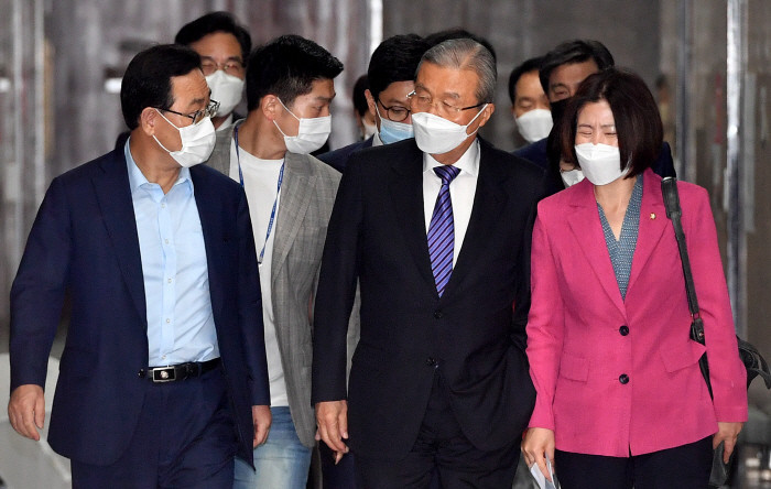  2022 대선과 2011 서울시장 선거, 국민의힘은 이기기 힘들다.
