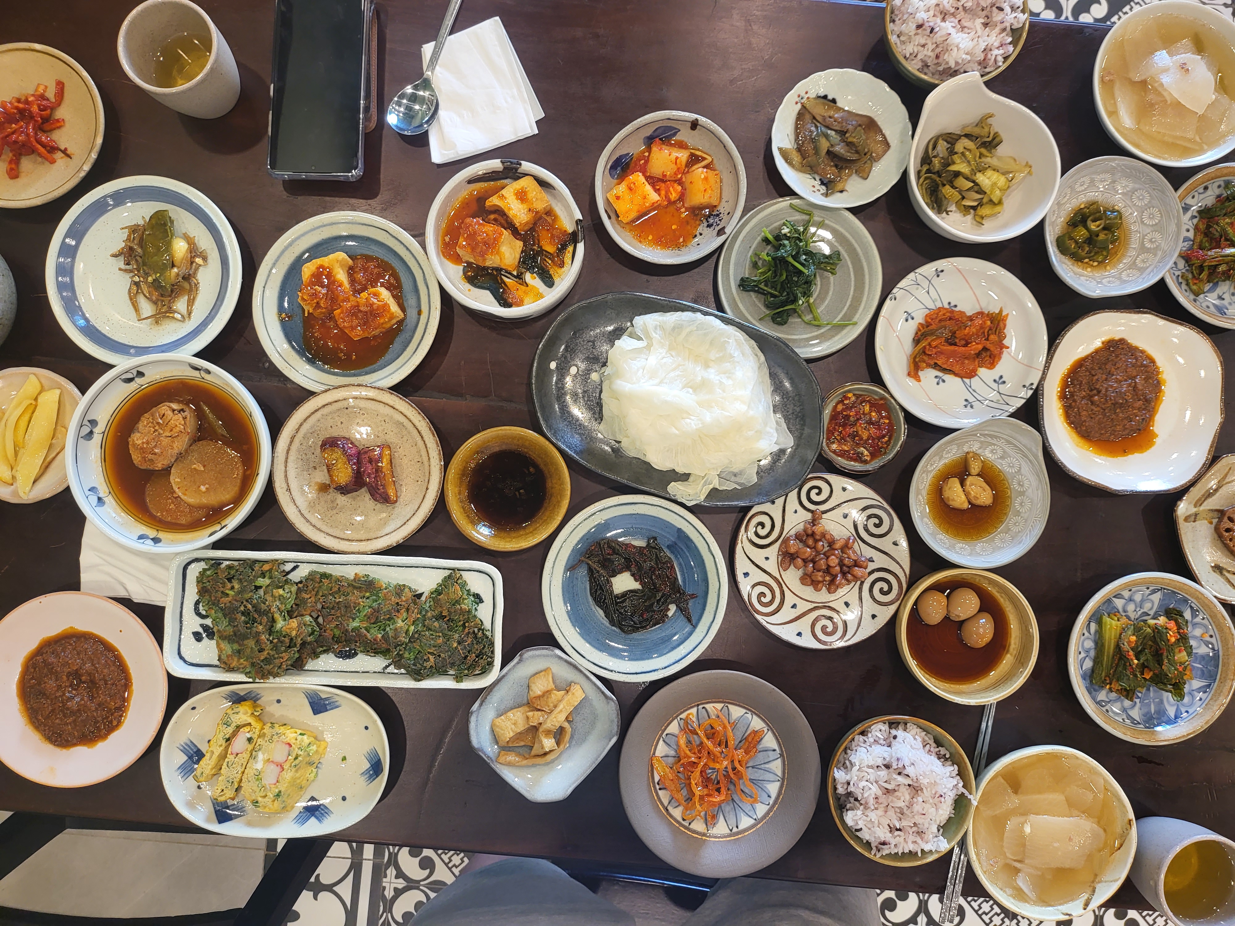 다낭 여행 한국 음식이 그리울때 가면 좋은 곳 먹쌈 한정식 한상 가득 부러지는 내돈내산 A good place to go when you miss Korean food on a trip to Danang