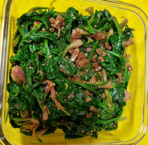  시금치 무침. 시금치나물 무치기.