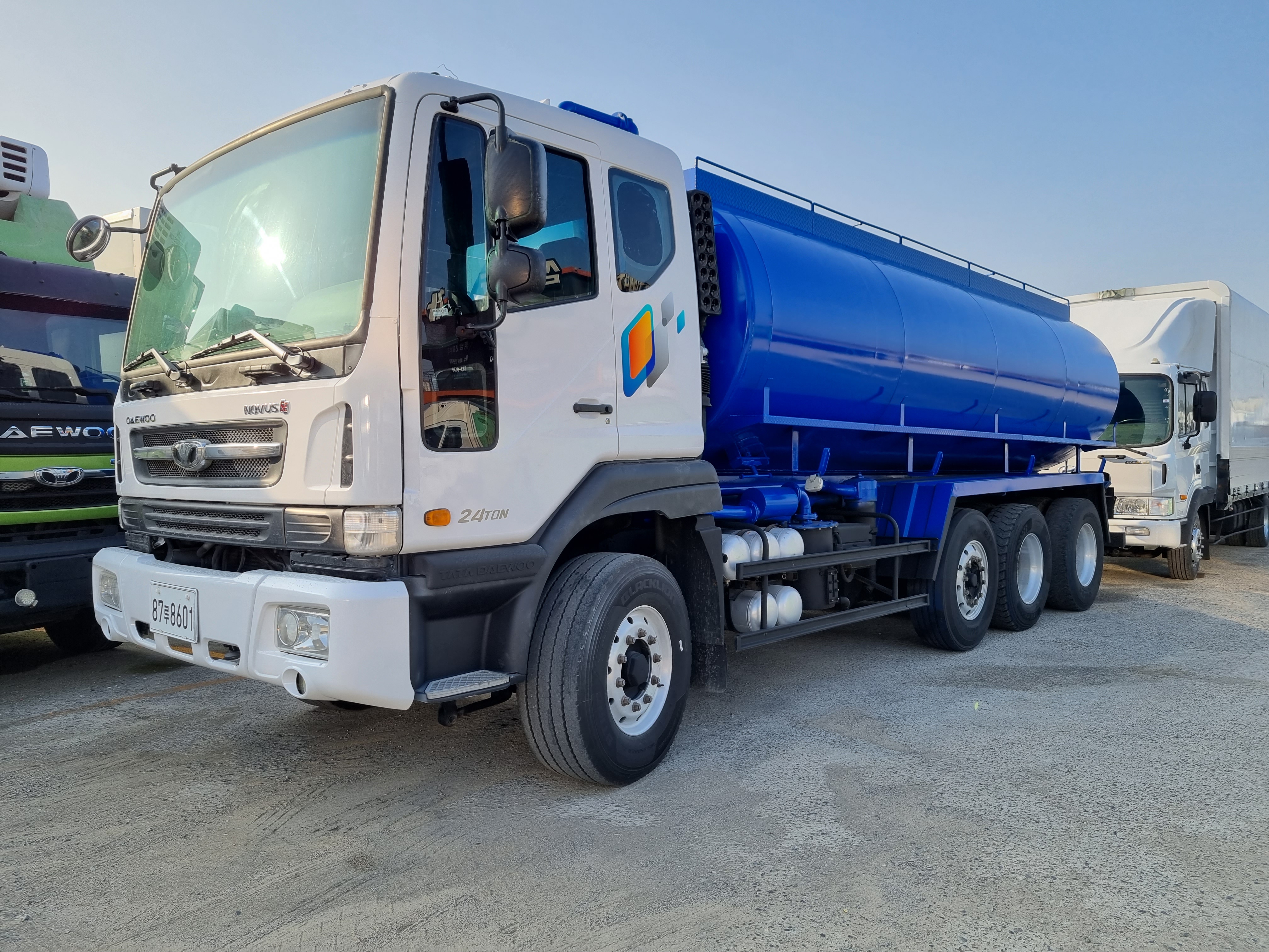  노브스 24톤버큠카 원쓰리버큠로리 2014년식 대형버큠 분뇨수거차 특트럭 www.specialtruck.co.kr