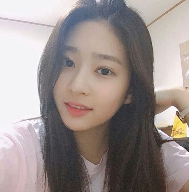  아이즈원 김민주 일반인 시절 사진모음