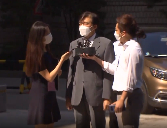  형사소송법 148조 300번을 말한 전 법무부 장관 조국 148조가 모길래