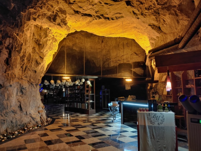 문경 가볼 만한 곳 [까브] 동굴 테마 카페 소개