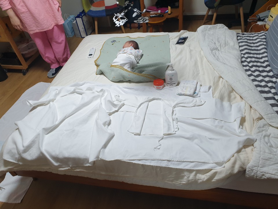  신생아 목욕 방법 및 주의사항