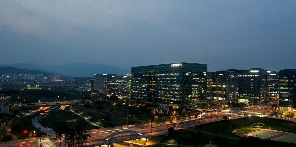 한국의 대표적인 게임 회사 'NC소프트'