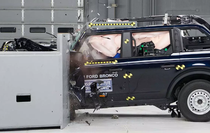  2022년 IIHS 최고 안전상을 수상한 자동차