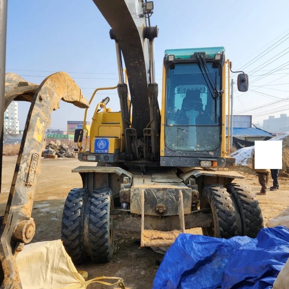  볼보 EW145BP 2013년식 4600만원 판매합니다.
