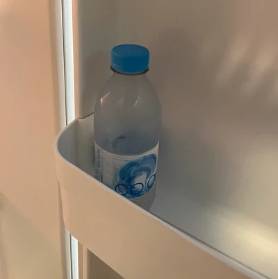 구룡 하버프런트 호텔 냉장고와 생수