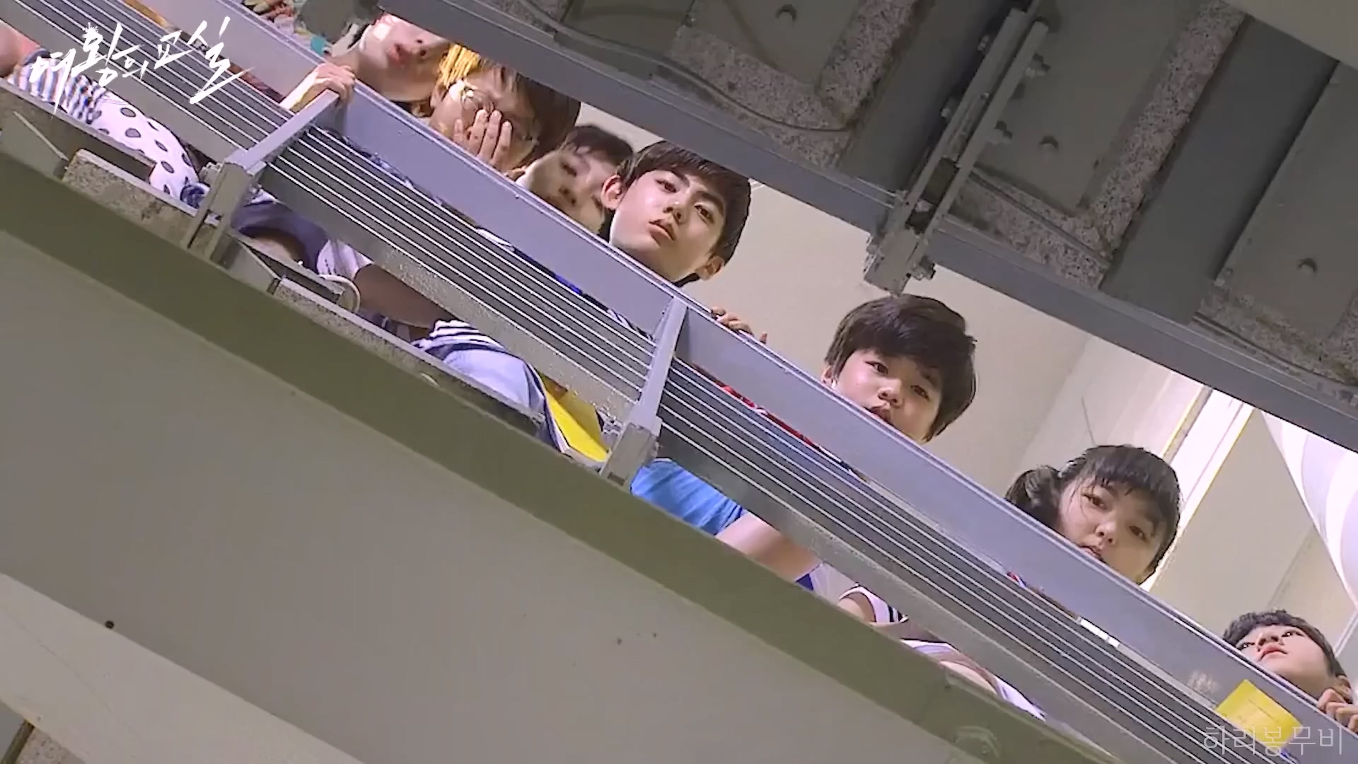 🔥절도,학교 방화 미수하는 무개념 초딩들 참교육하는 사이코패스 선생님🔥 ㄷㄷ일본 레전드 드라마를 리메이크한 한국 드라마 처음부터 결말까지 한 방에 몰아보기!!.mp4_20231111_154057.250.jpg