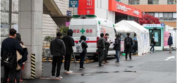  코로나 300명 확진자 발생
