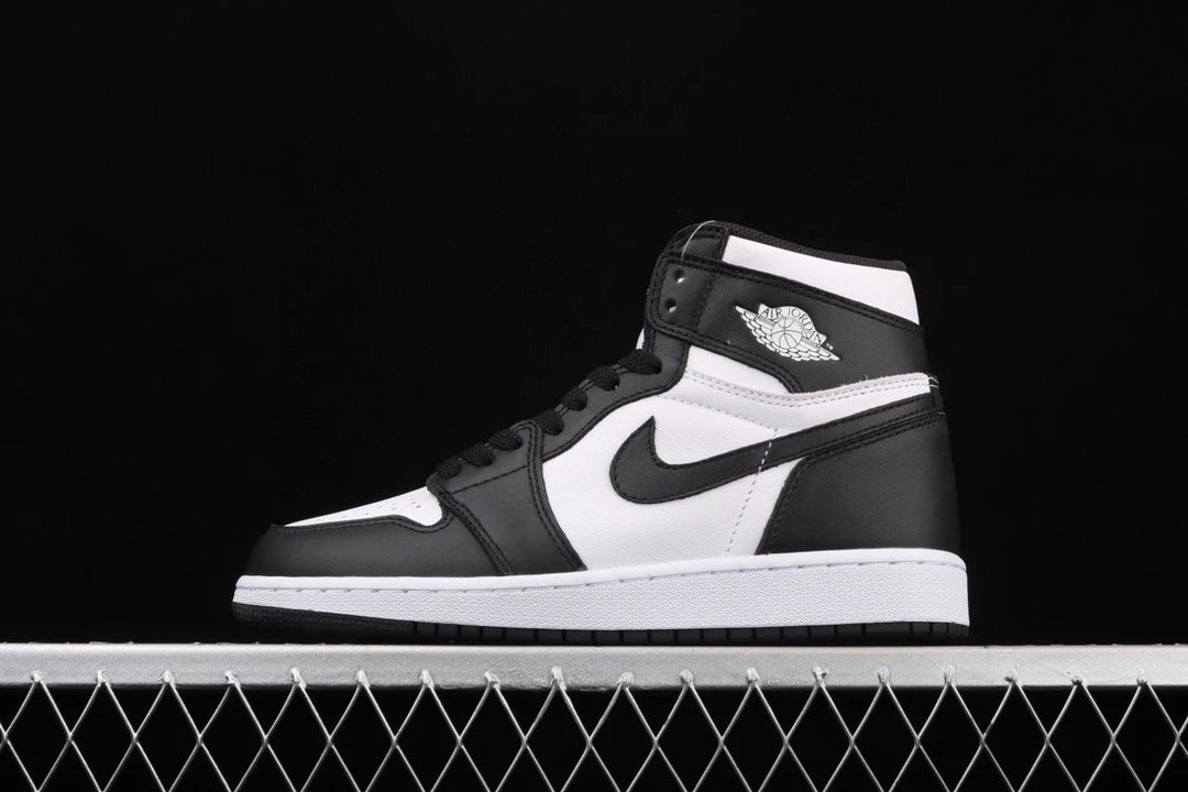  [NIKE] 나이키 에어조던1 레트로 하이 OG 범고래 555088-010