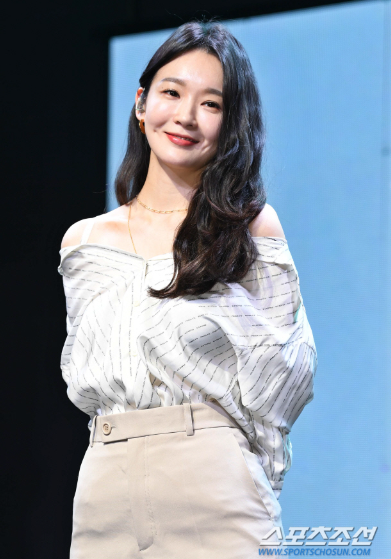  다비치 강민경 유튜버 활동 화제.