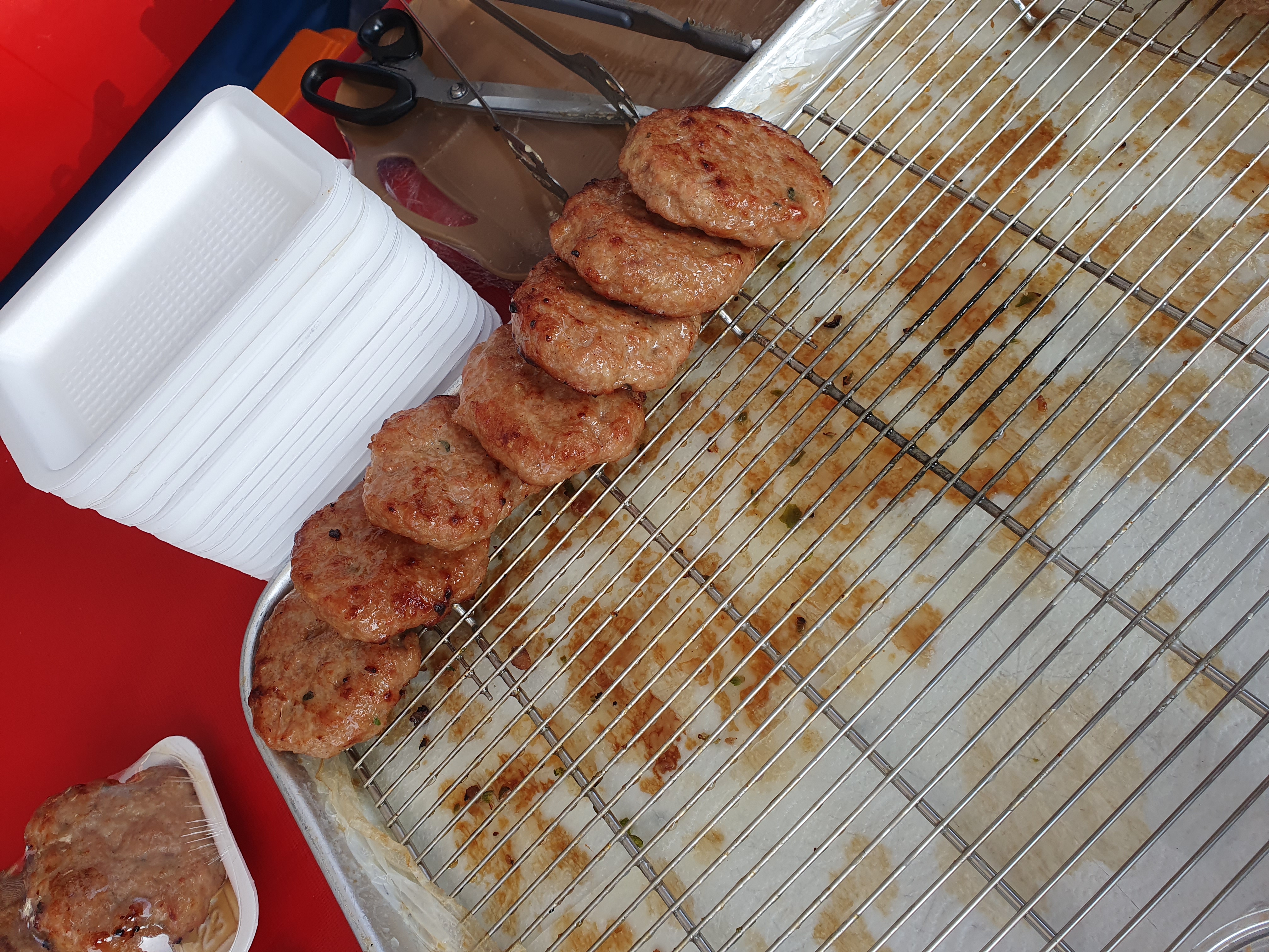 관저동 수요장터 맛있는 돼지고기 떡갈비 굉장히 부드러움