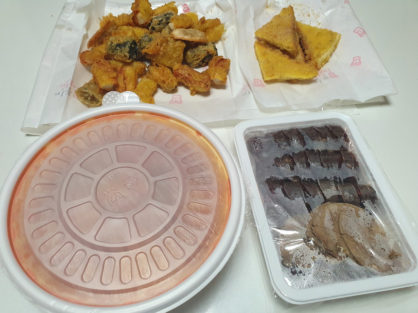  춘천 킹콩떡볶이 춘천장학점 배달 후기 [국물떡볶이, 튀김, 순대]