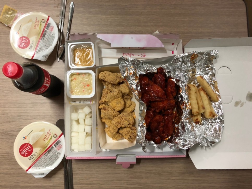  치밥(치킨+밥)의 정석 : 네네치킨 스노윙치즈+쇼킹핫