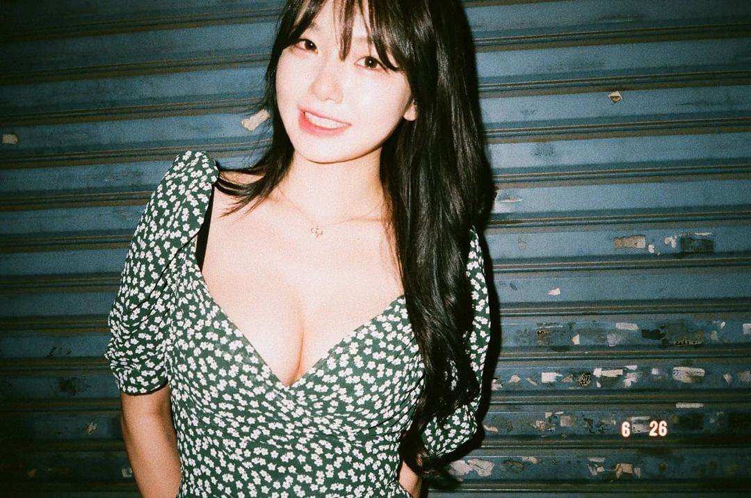  트위치 스트리머 수련수련 인스타그램 야외사진들