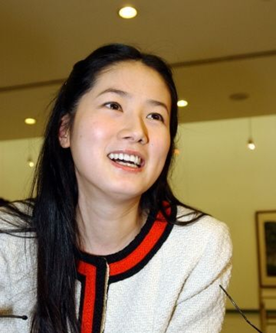  갑자기 심은하 복귀에 허위보도 법정 대응이라니, 또 무슨 뒷작업인가.