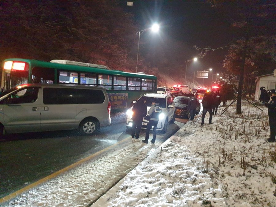  구리포천고속도로 40중 충돌 교통사고