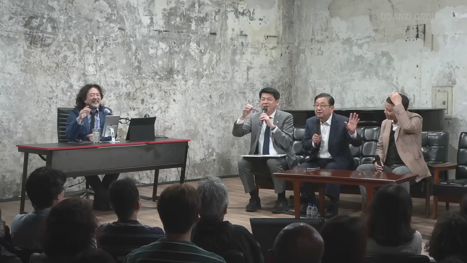 [김어준의 다스뵈이다] 331회 김건희의 흑염소, 명태균의 똥개, 국정원의 설레발.mp4_20241102_153247.842.jpg