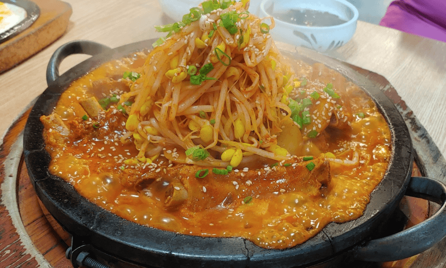 생방송투데이 첨성대 등갈비찜 경북 경주 맛집