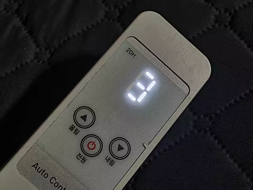 뜨겁다고 느껴지면 온도는 3단계로 낮춰서 씁니다.