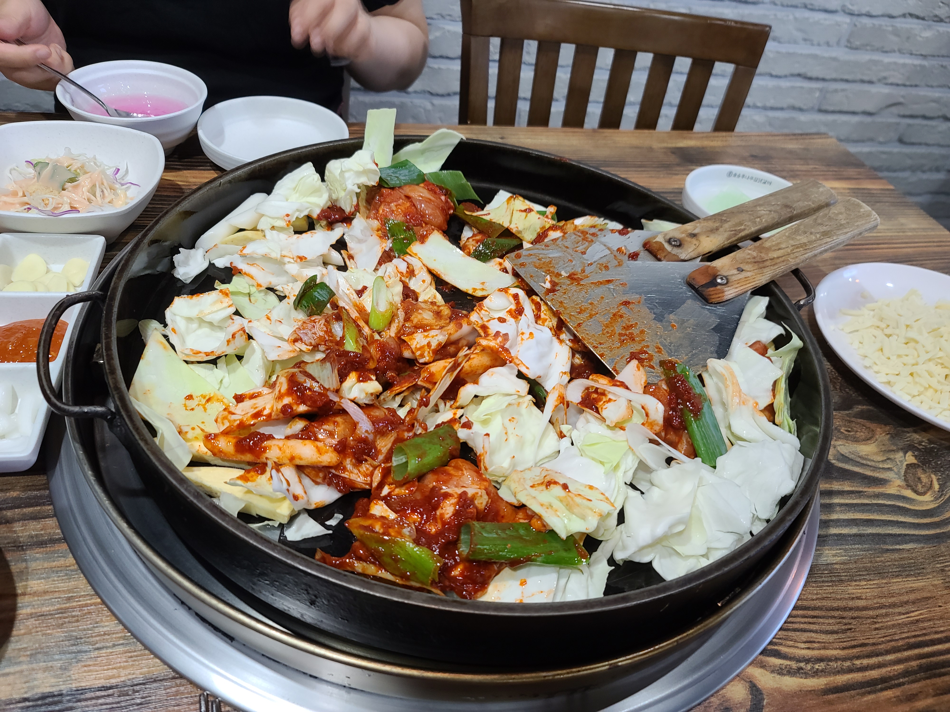  강릉 맛집 / 치즈닭갈비 / 솔올통나무집 닭갈비 / 닭갈비
