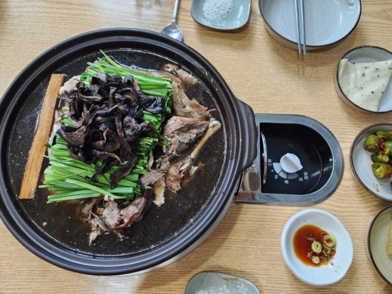 나능이버섯백숙 이미지