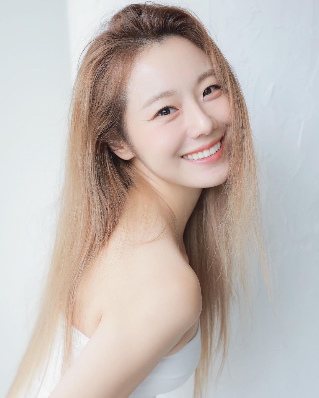  배우 이시원 프로필 화보 인스타그램 업로드 사진